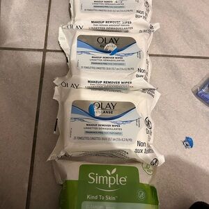Olay and Simple Makeup Remover Wipes Set